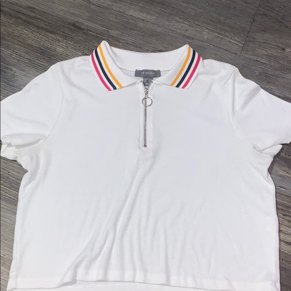 primark red black blue lined colar white crop top